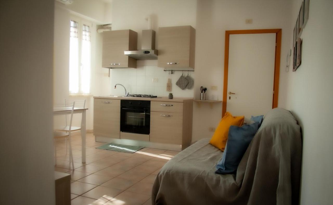 Viverenumana Appartamenti La Tua Casa In Centro A Pochi Passi Dal Mare Exterior photo